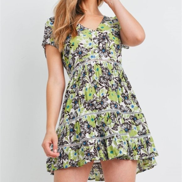 BOHO DOLLZ Green all over Floral Print Mini Dress - Picture 2 of 6